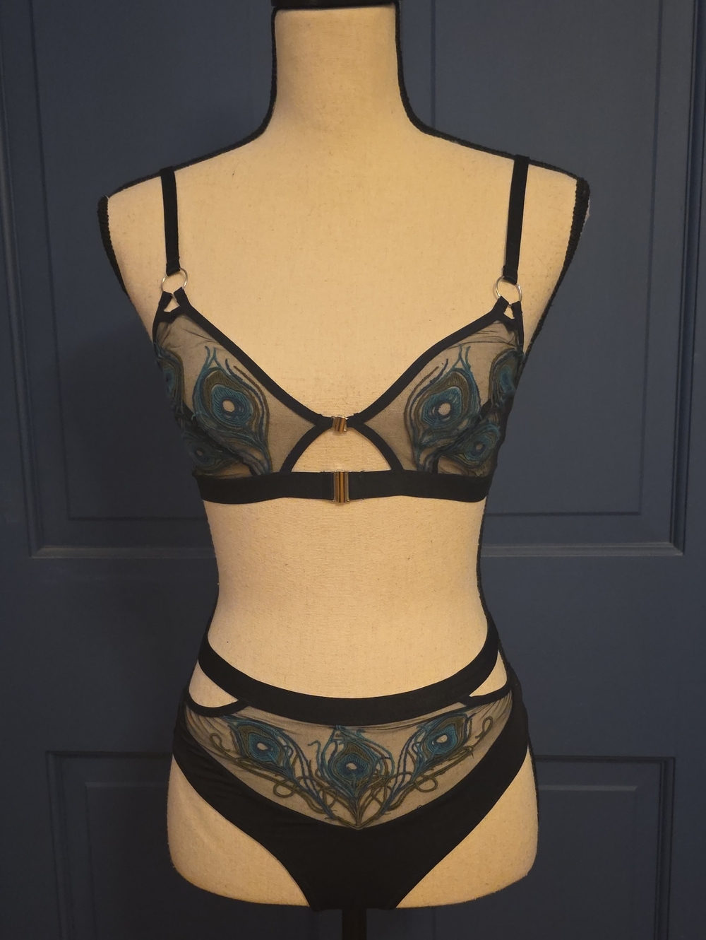 NWOT Thistle And Spire Sheer Peacock Black and Teal Bralette And Panties Sz Xs/S